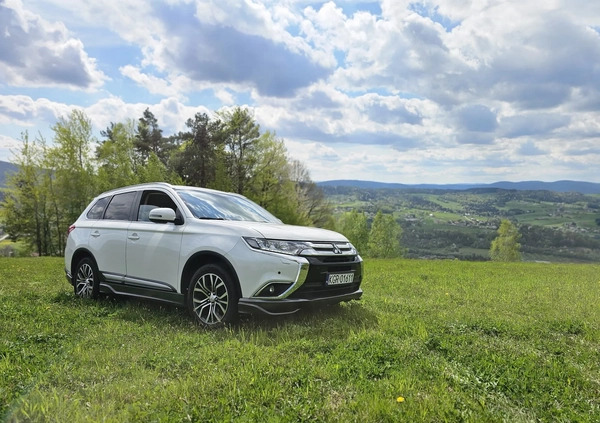 Mitsubishi Outlander cena 75800 przebieg: 137700, rok produkcji 2015 z Łosice małe 191